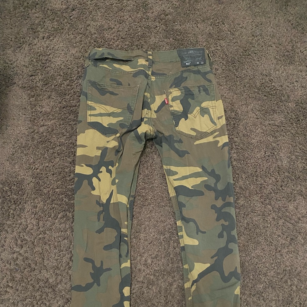 Levis Camo tone jeans